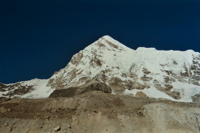 pied de l'Everest1