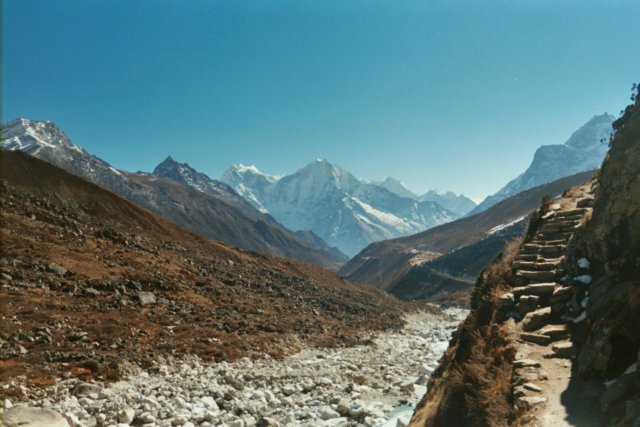 Glacier de Ngojumba vers Gokyo peak