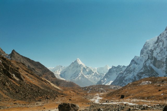 L'ama Dablam vue au pied du Chola